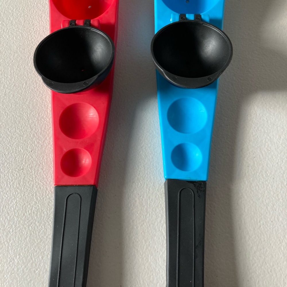 Hoopla Toys Snowball Maker Wand Sticks Red and Blue